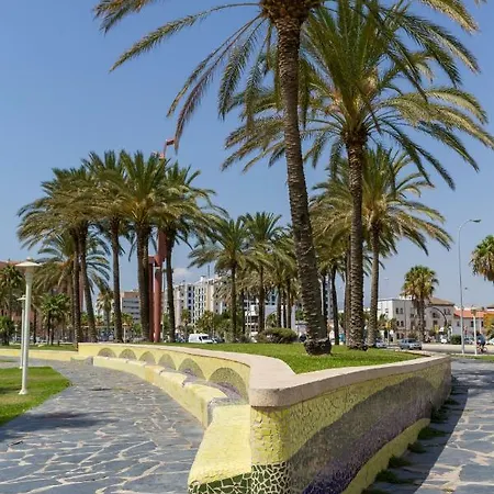 Renthas Huelin Beach Apartment Malaga